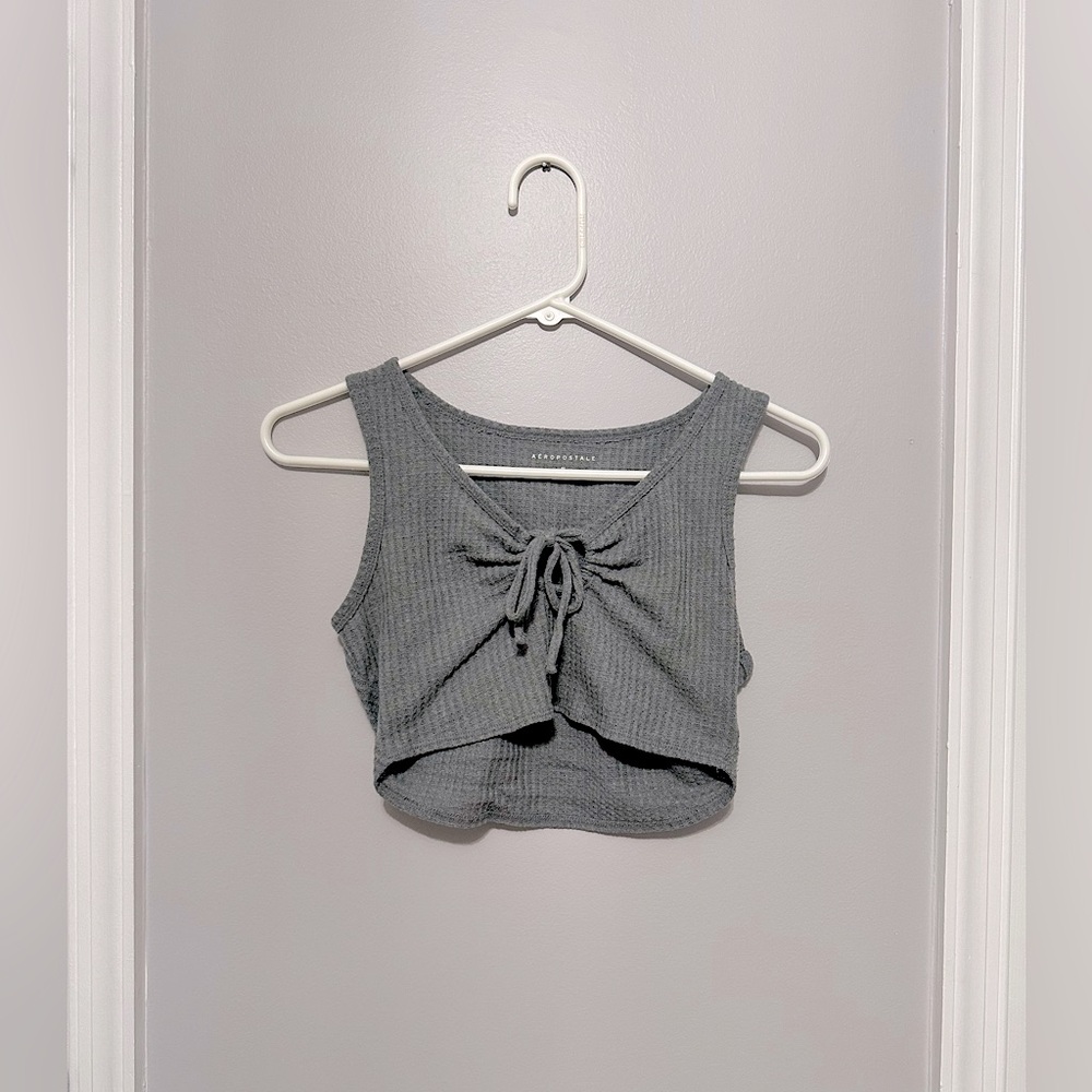 AÉROPOSTALE Cropped Cami w/keyhole Front Tie